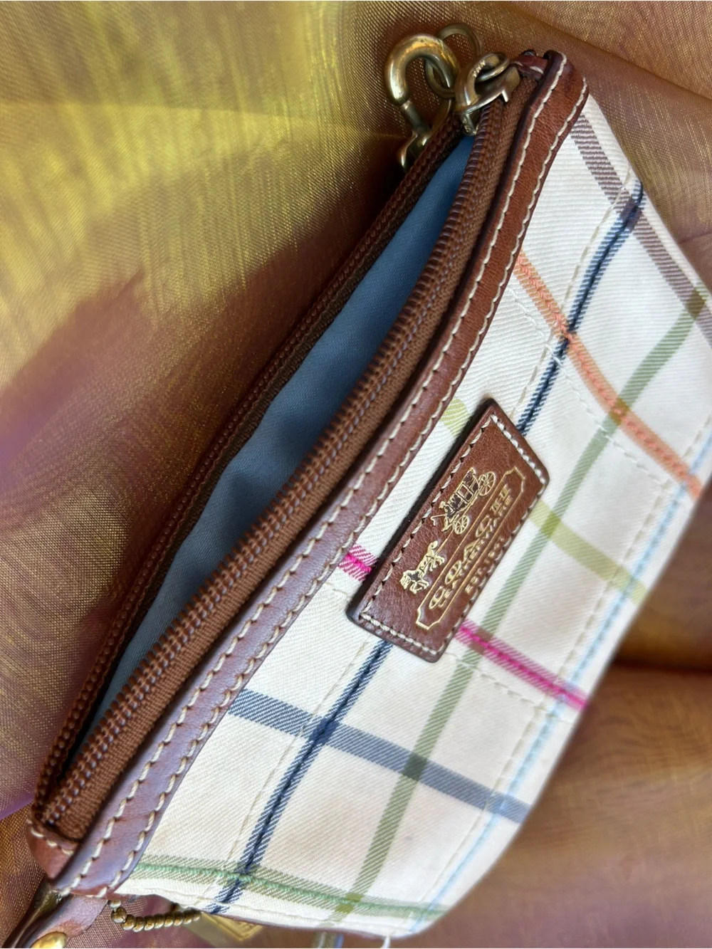 Y2K Coach multicolored-tattersall wristlet 🪢🩷🤎